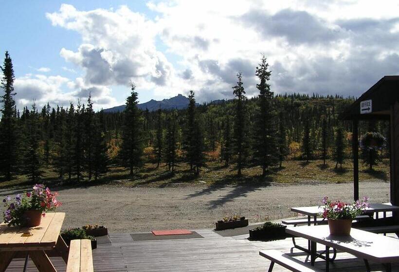 فندق White Moose Lodge