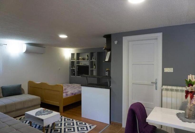 پانسیون Apartments Ena