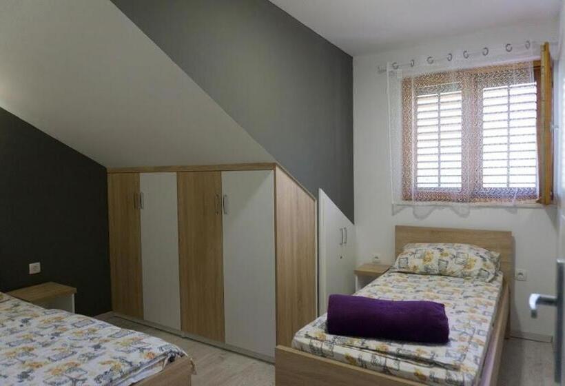 پانسیون Apartments Ena