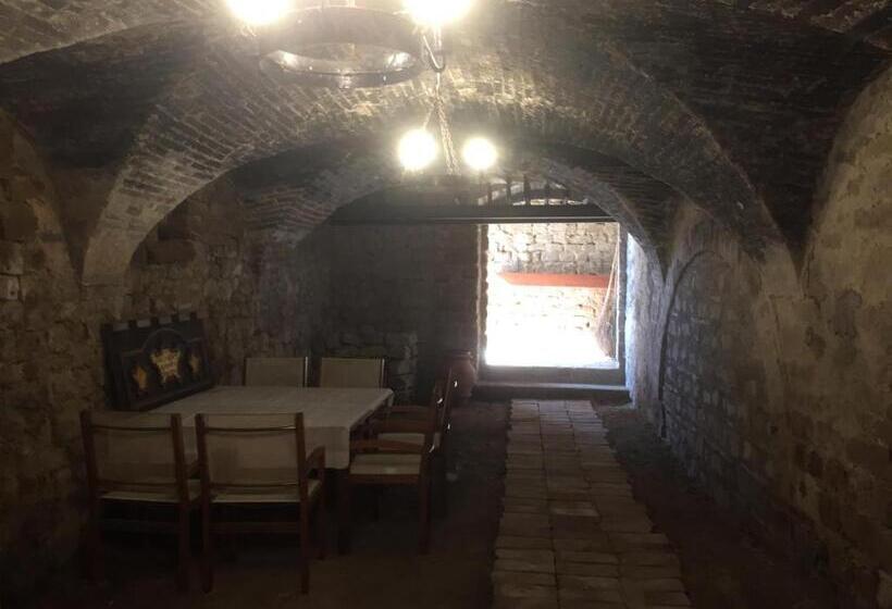 פנסיון Est Locanda