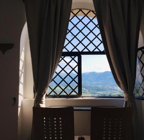 פנסיון Est Locanda