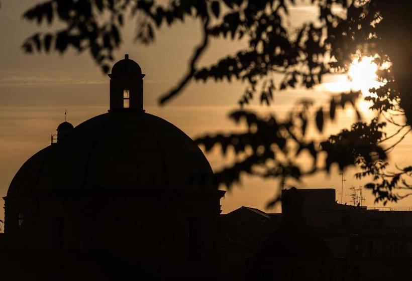 پانسیون Eulalia32