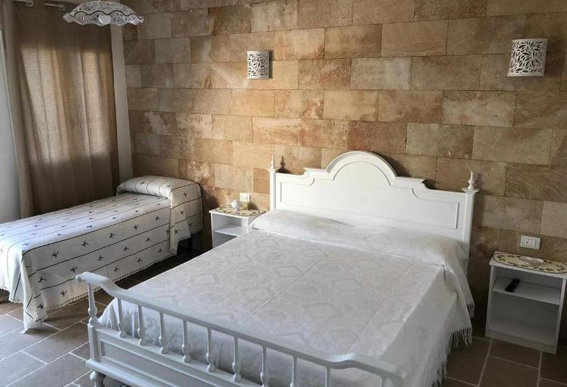 بنسيون Giardini Di Venere