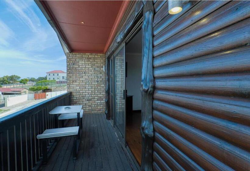 پانسیون Royal Palms Guest House