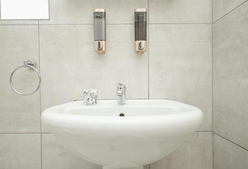 پانسیون Royal Palms Guest House