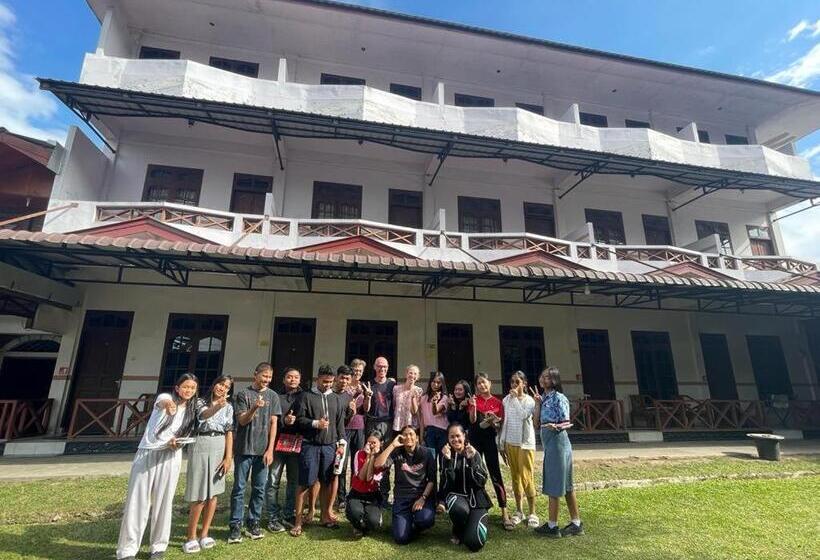 Пансион Wisma Sibayak Guesthouse Berastagi