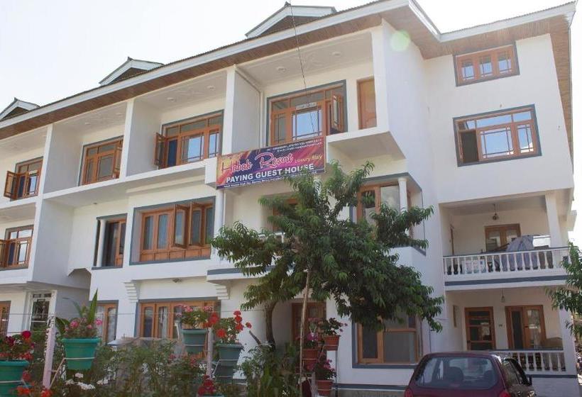 Spot On 45411 Habak Resort