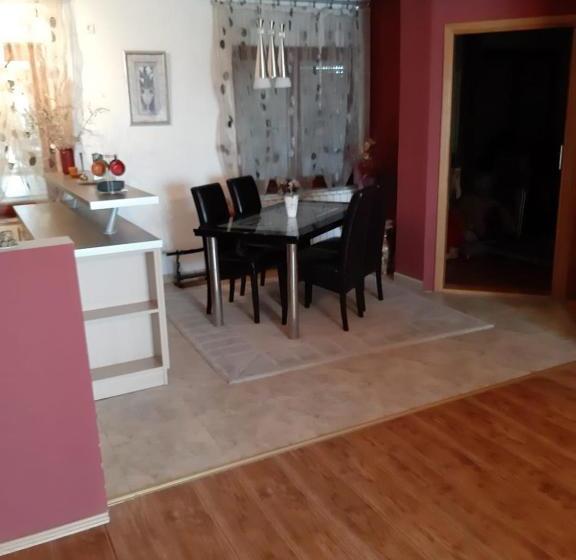 تختخواب و صبحانه Apartment Brcko Distrikt
