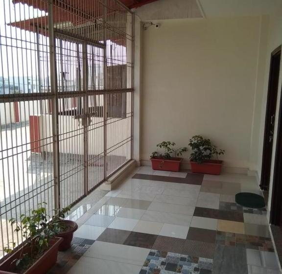 تختخواب و صبحانه Kashi Stay