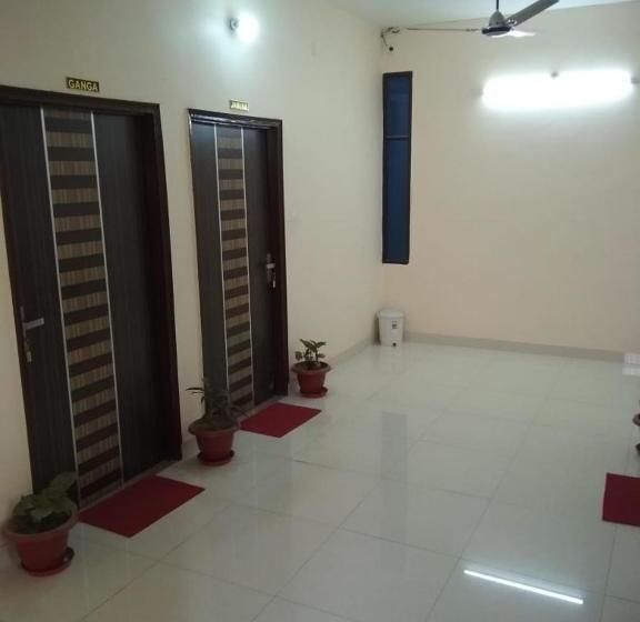 تختخواب و صبحانه Kashi Stay