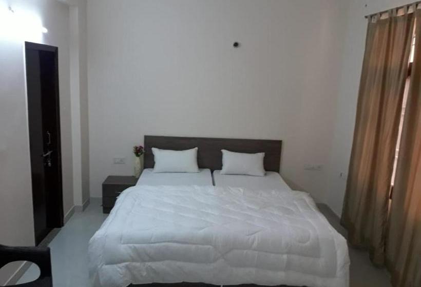 تختخواب و صبحانه Kashi Stay