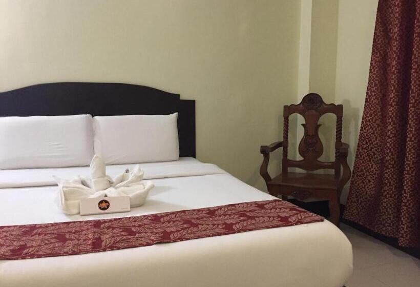 בית מלון כפרי Hollywood Suites