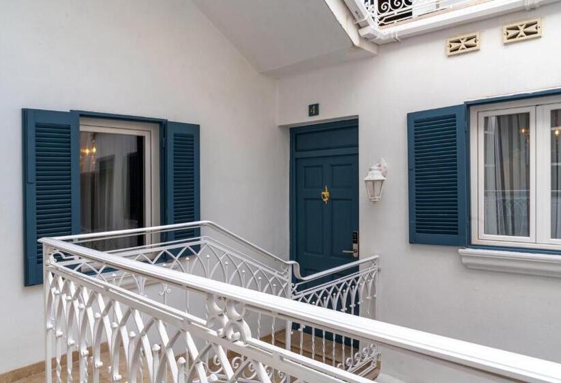 هتل Julina Boutique Living