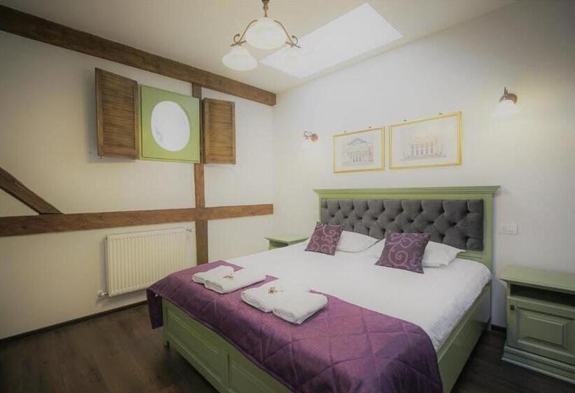 酒店 La Curtea Domneasca