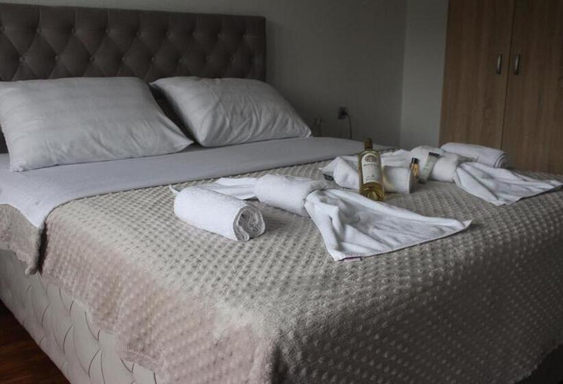 پانسیون Apartmani Ramonda