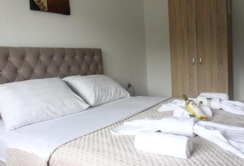 پانسیون Apartmani Ramonda