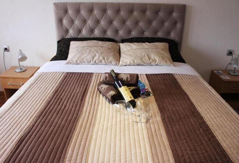 پانسیون Apartmani Ramonda