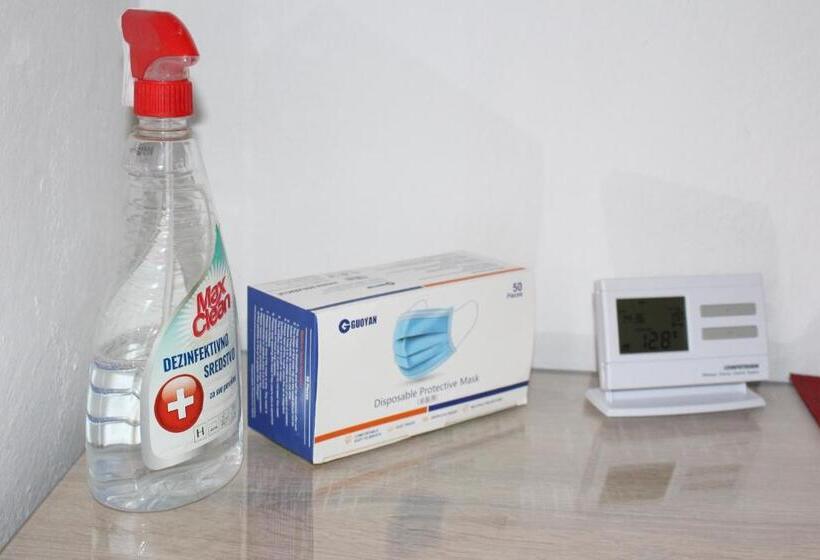 پانسیون Apartmani Ramonda