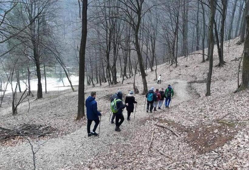 پانسیون Apartmani Ramonda