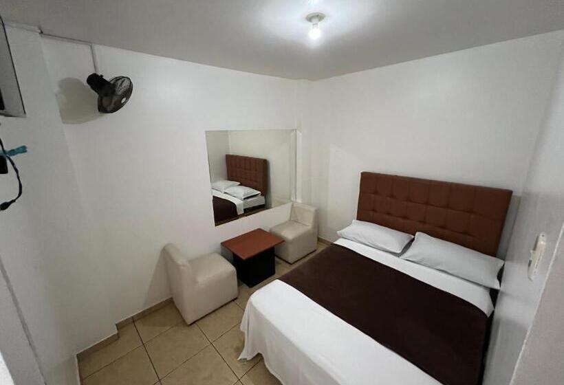 هاستل Hospedaje Senegal Cerca Al Aeropuerto