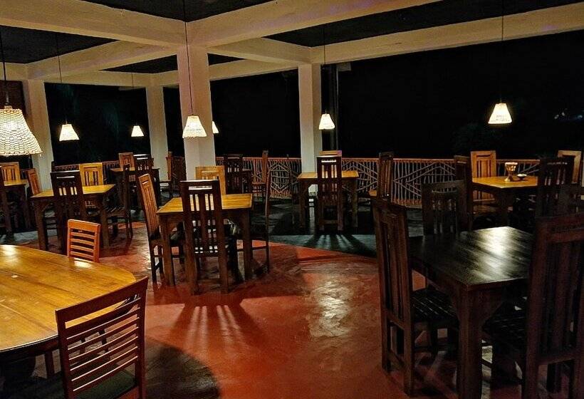 Общежитие Macnara Traveller S Inn