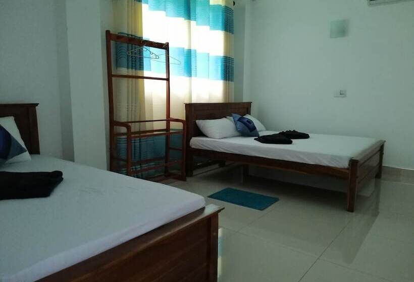 Общежитие Macnara Traveller S Inn