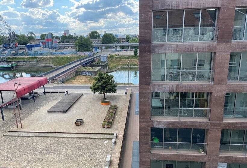 تختخواب و صبحانه Am Hafen