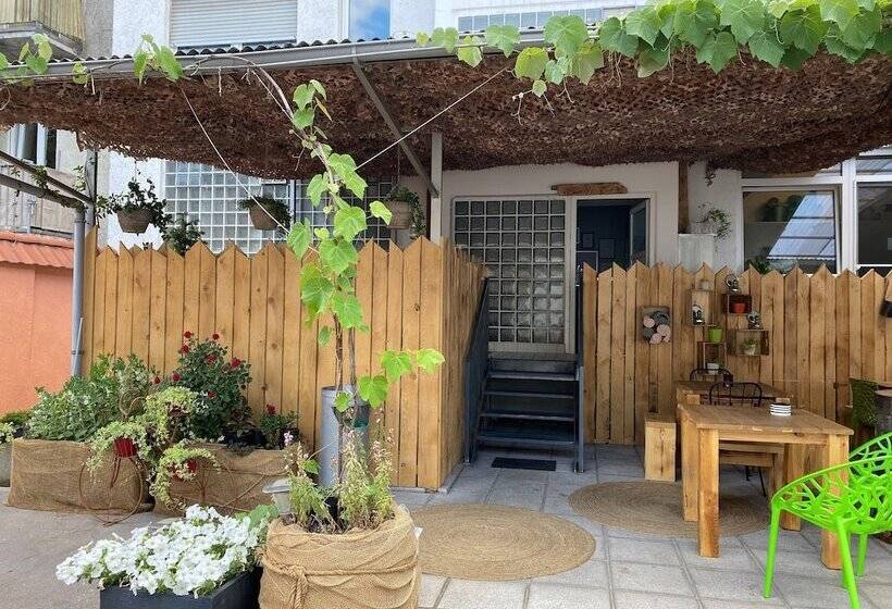 تختخواب و صبحانه Am Hafen