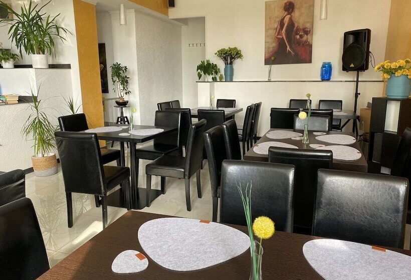 تختخواب و صبحانه Am Hafen