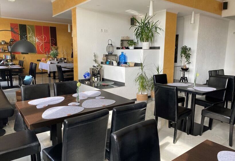 تختخواب و صبحانه Am Hafen