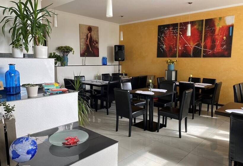 تختخواب و صبحانه Am Hafen