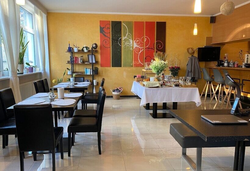 تختخواب و صبحانه Am Hafen