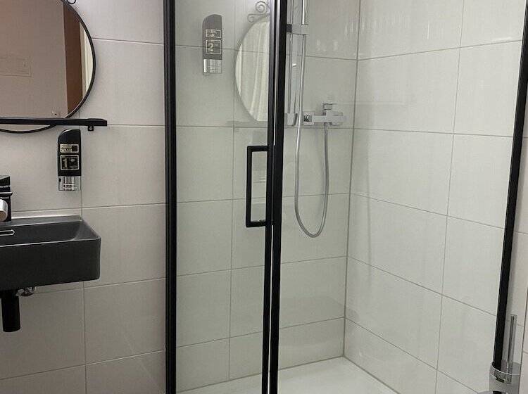 تختخواب و صبحانه Am Hafen