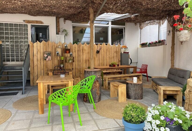 تختخواب و صبحانه Am Hafen