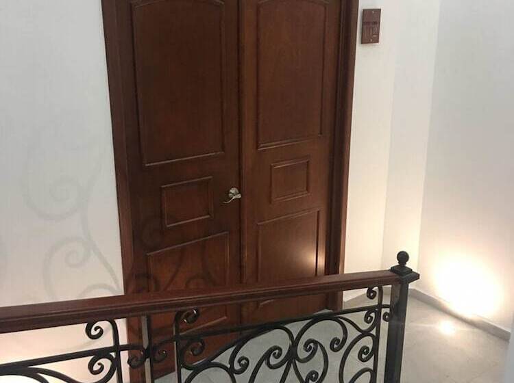 فندق Estancia Real