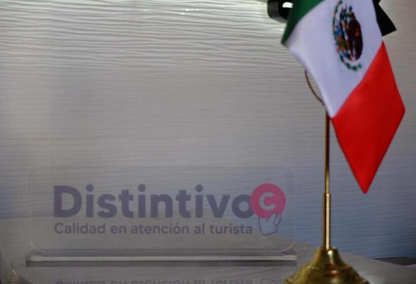 فندق Estancia Real