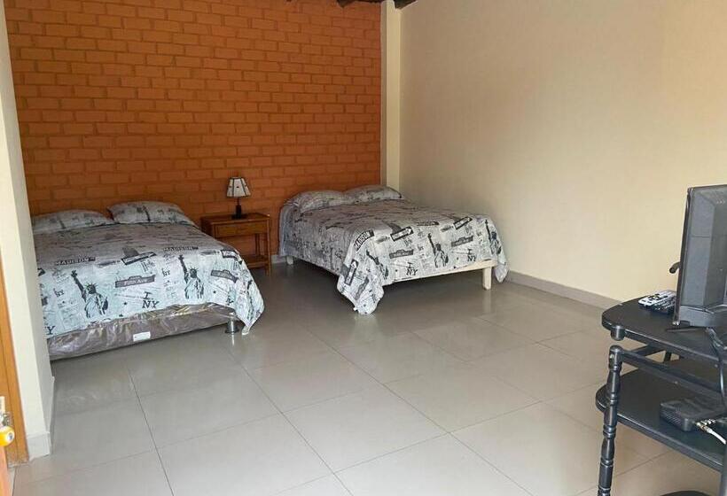 پانسیون Hospedaje La Huega