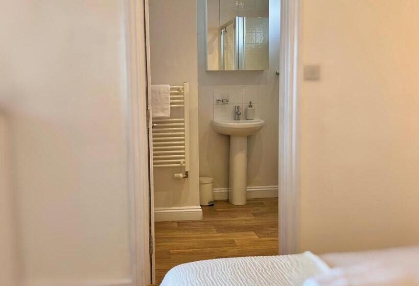 ユースホステル Black Buoy Inn