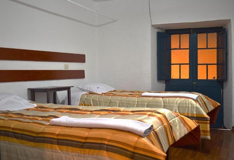 Общежитие La Estacion San Pedro