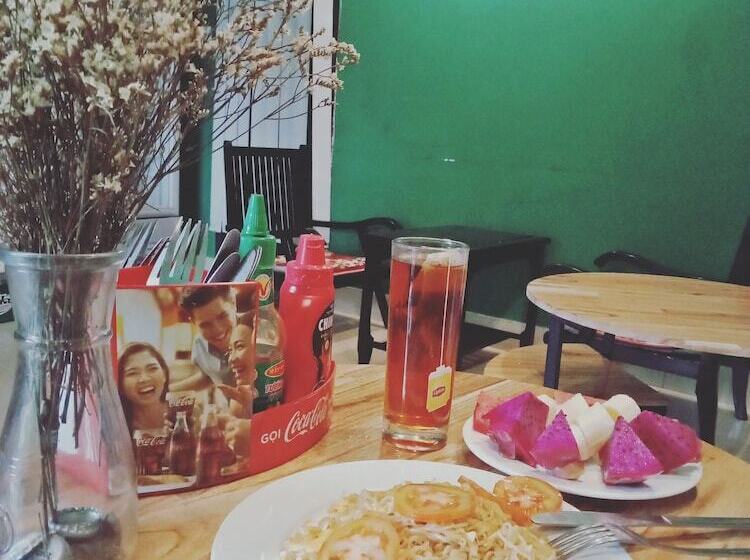 تختخواب و صبحانه Hue Melody Hostel