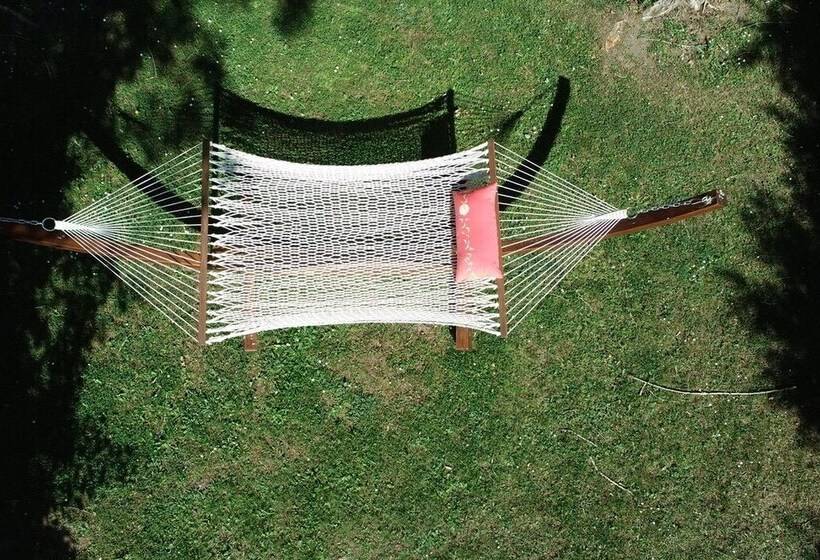 مبيت وإفطار La Demalerie