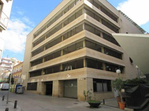 Breeze Aparthotel By Parrot`s House