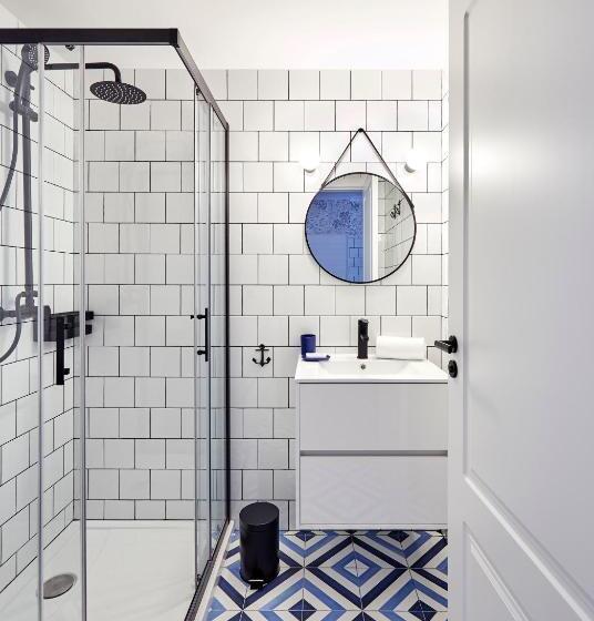 Breeze Aparthotel By Parrot`s House