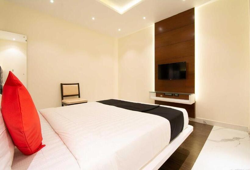 Collection O Hotel Royal Benza