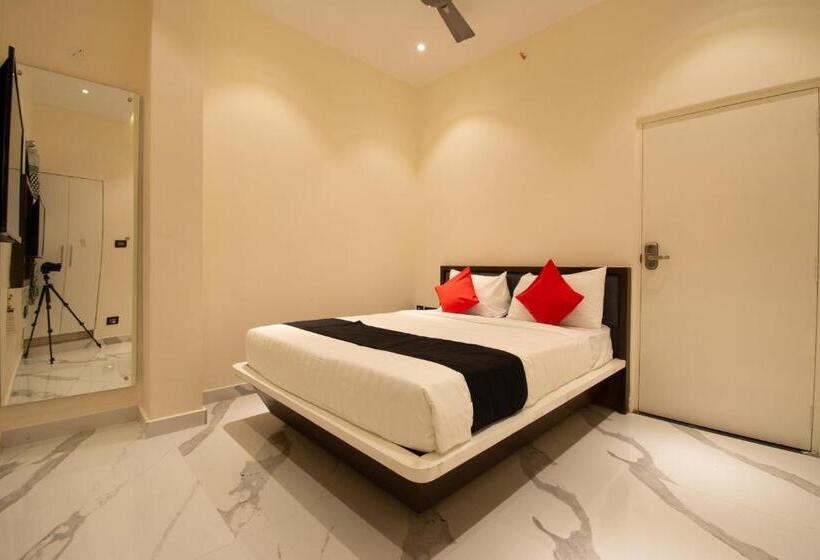 Collection O Hotel Royal Benza