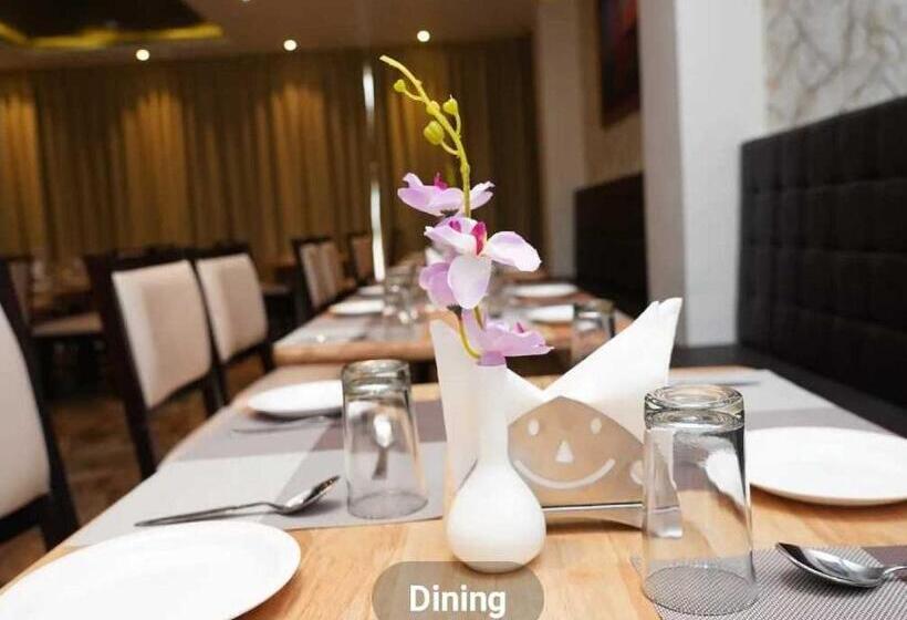 Collection O Hotel Royal Benza