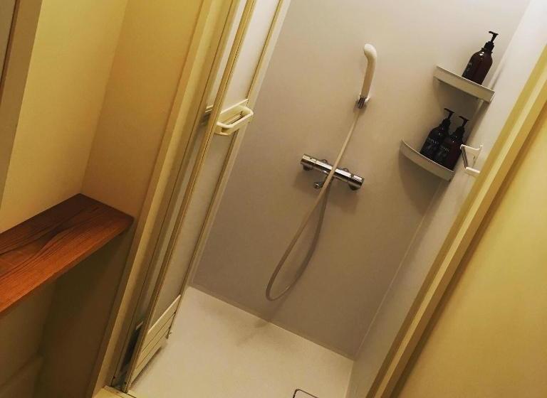 Django Hostel & Lounge