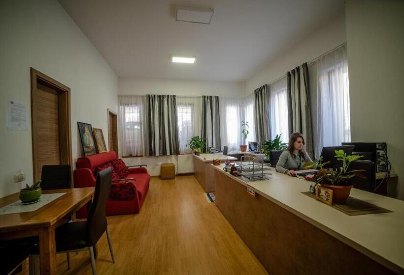 Elis Residence