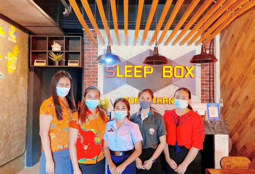 מלון כמוסות Sleepbox Hostel Suratthani
