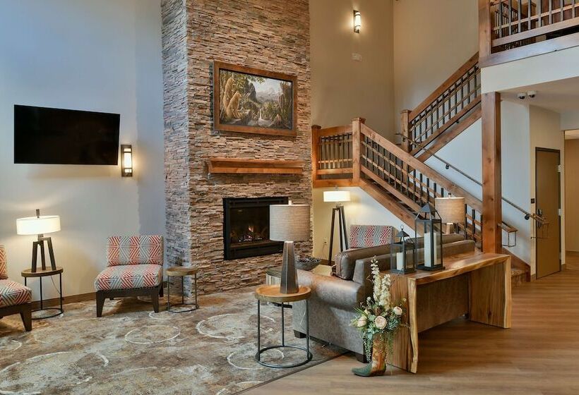 Grandstay Hotel & Suites